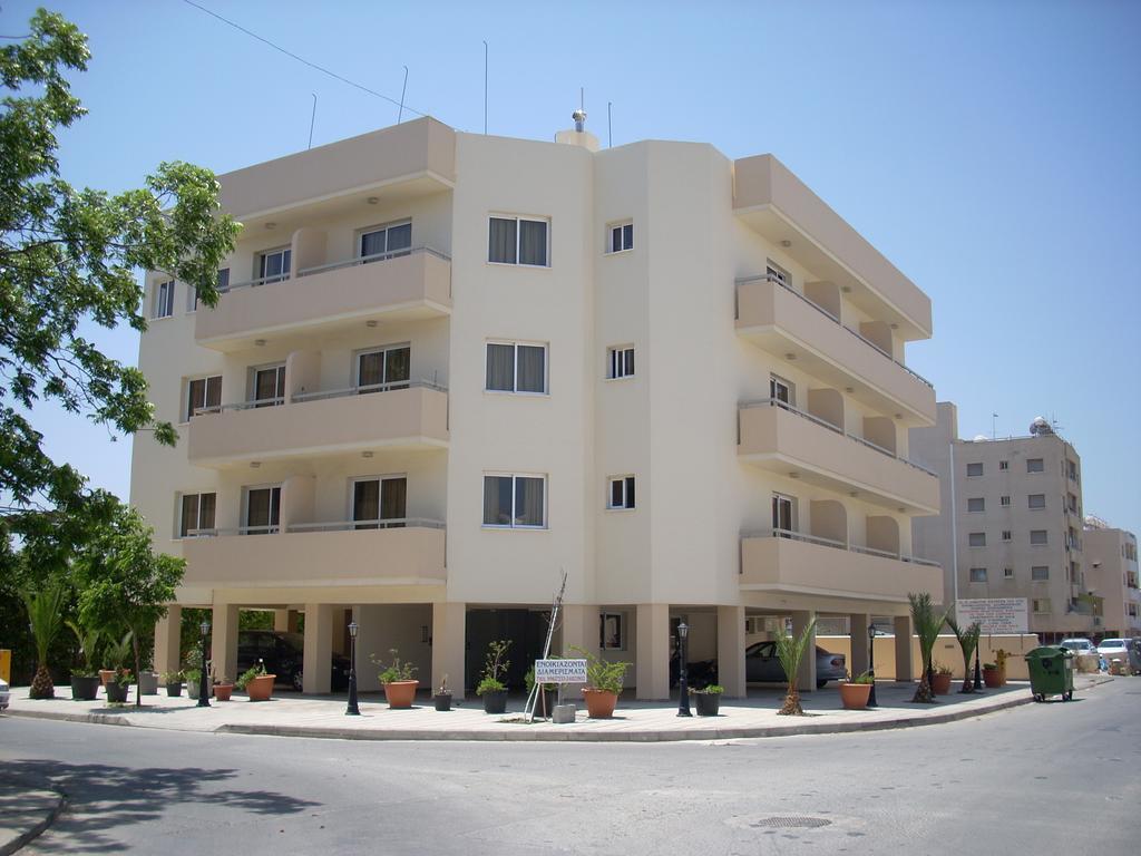 Elysso Apartments Lárnaka Kültér fotó