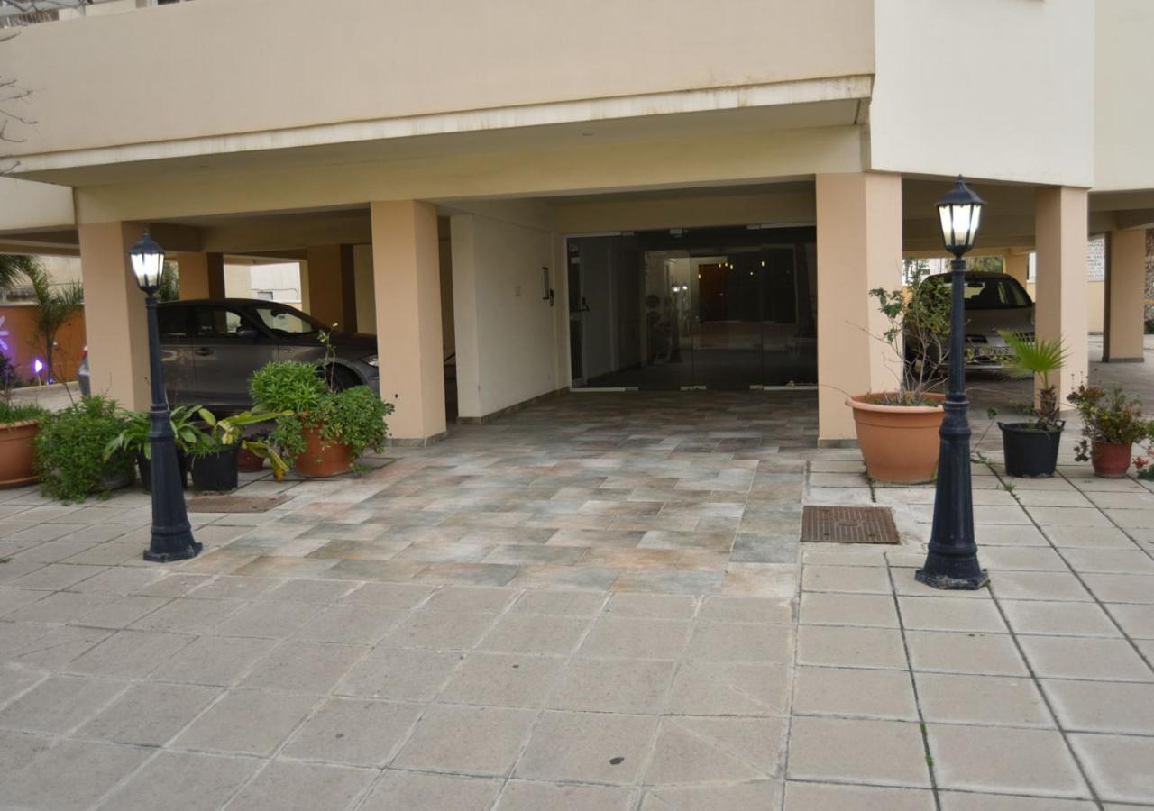 Elysso Apartments Lárnaka Kültér fotó