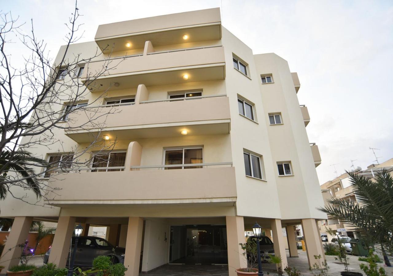 Elysso Apartments Lárnaka Kültér fotó