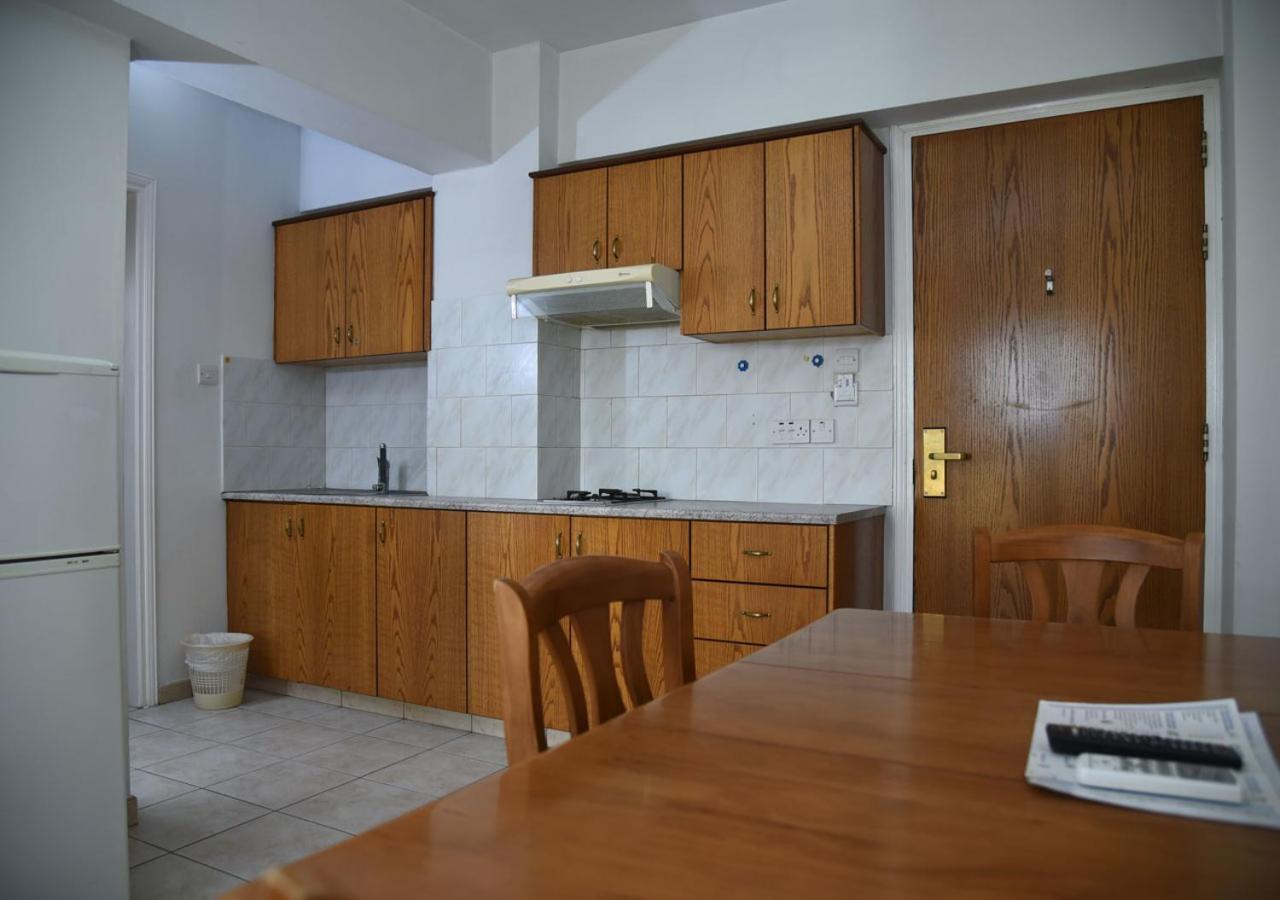 Elysso Apartments Lárnaka Kültér fotó