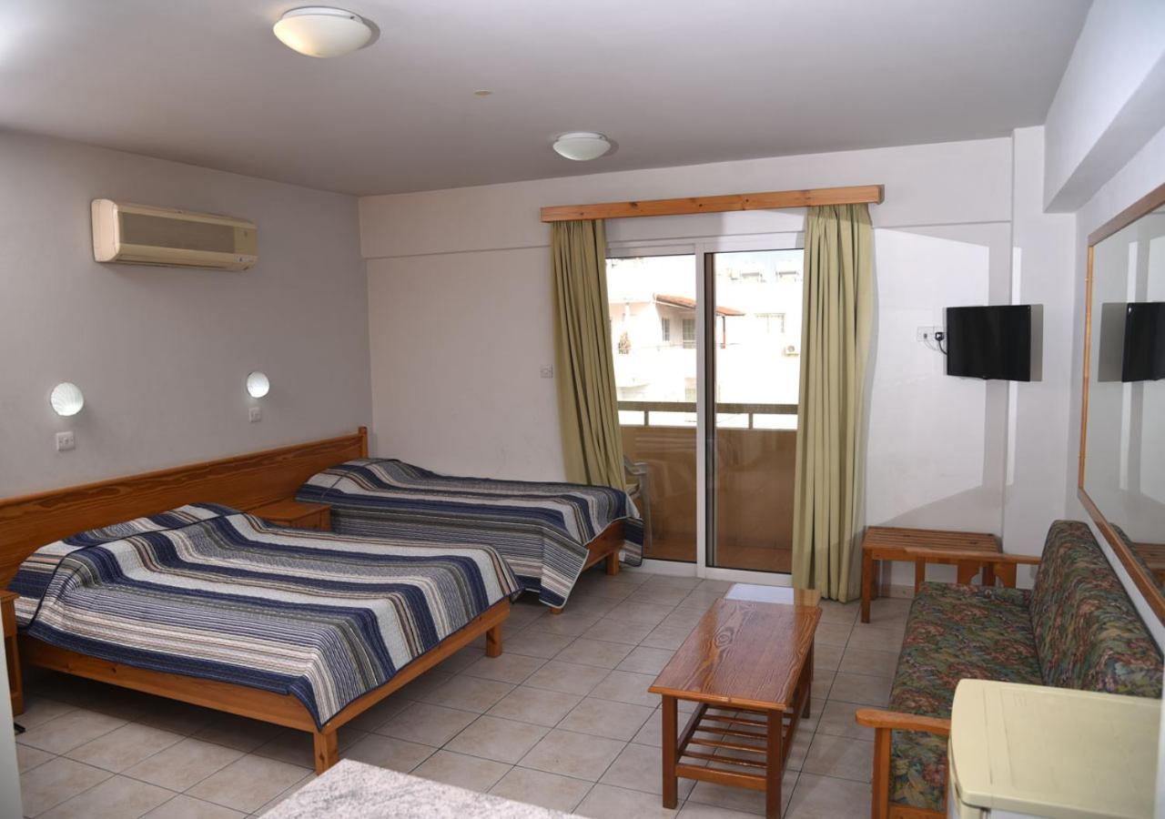 Elysso Apartments Lárnaka Kültér fotó