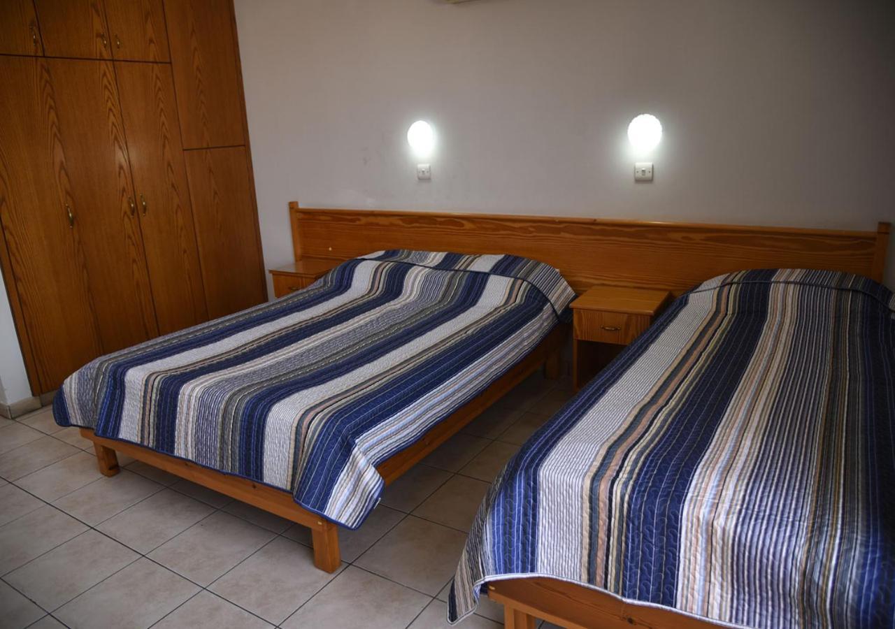 Elysso Apartments Lárnaka Kültér fotó